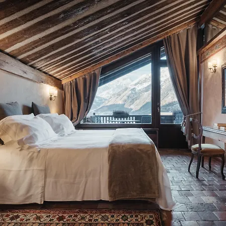 Relais Mont Blanc & 5* لا سالّي
