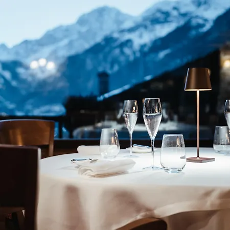 Relais Mont Blanc & فندق لا سالّي
