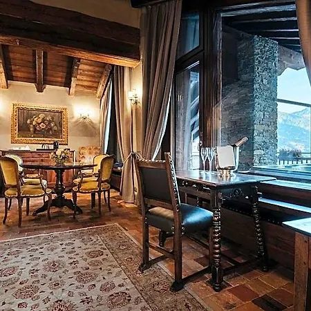 Relais Mont Blanc & 5* لا سالّي