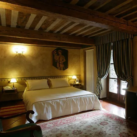 Relais Mont Blanc & فندق لا سالّي