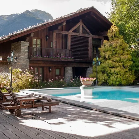 Relais Mont Blanc & فندق 5*